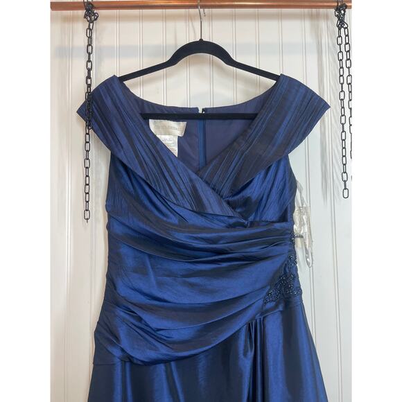 NWT DAVID’S BRIDAL Womens Blue Sleeveless Mock 2 Pc Taffeta Full Length Gown 10 - Picture 2 of 7